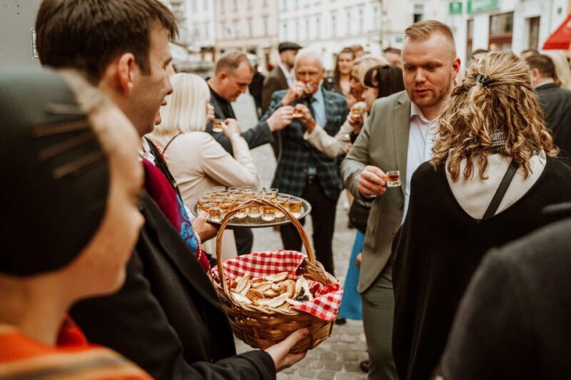 Ljubljana: Traditional Slovenian Dinner and Show - Key Points
