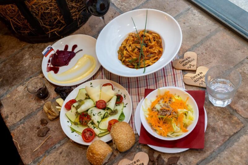 Ljubljana: Traditional Slovenian Dinner and Show - FAQ