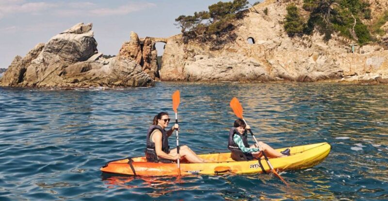 Lloret de Mar: Costa Brava Kayak Tour and Swimming - Experience Lloret de Mar: A Relaxed Kayak Adventure Along Costa Brava