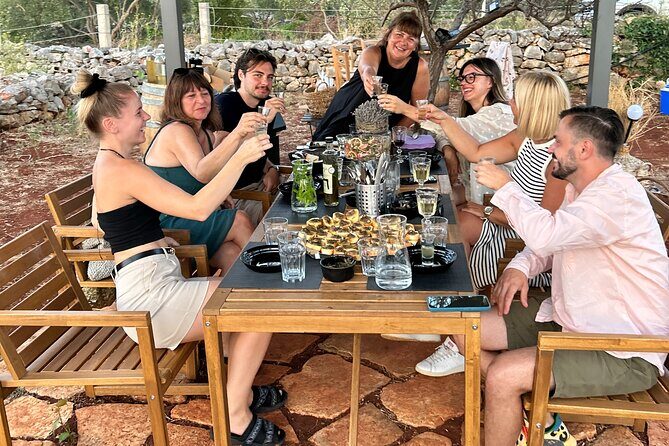 Local Delicacies Tasting Experience in Hvar Town - What to Expect: A Step-by-Step Breakdown