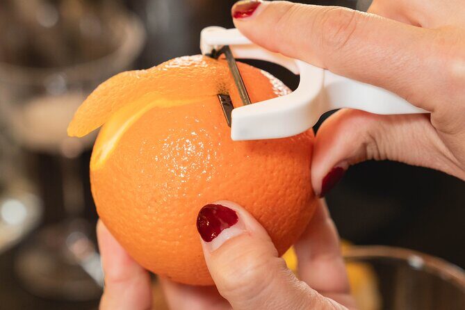 Local Distillery Cocktail Class: Skyline Views and City History - Who Will Love This Experience?