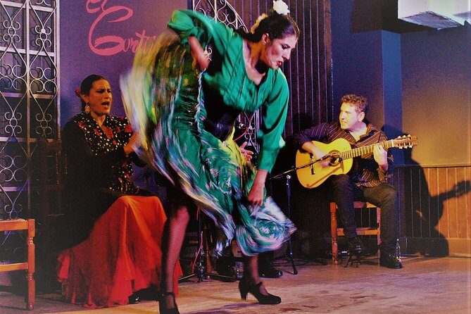 Local Flamenco Show with dinner at El Cortijo - Discovering Madrid’s Soul: Flamenco at El Cortijo
