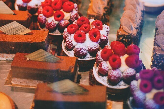 Local Food and History Tour of Bucharest with Local Foodie - Key Points