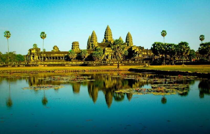 Local French Speaking Guide for Angkor Wat Day Tour - Who Should Book This Tour?