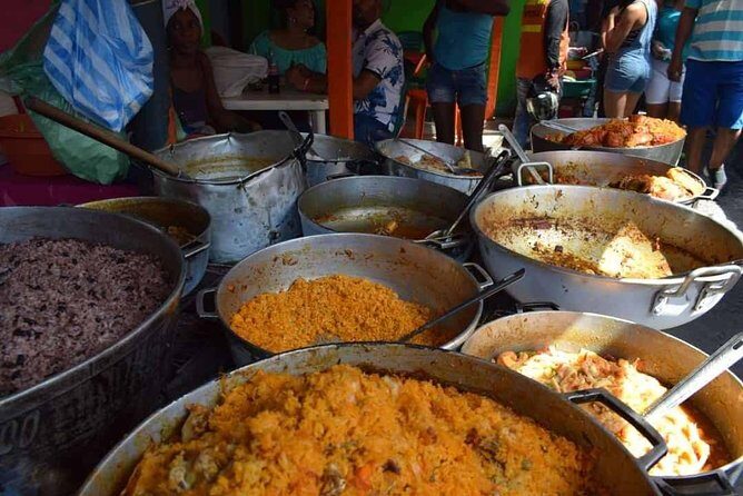 Local immersion in the Bazurto Market - A Detailed Look at the Bazurto Market Tour