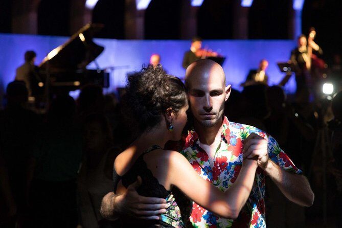 Local Tango milonga with lesson and transfers - Key Points