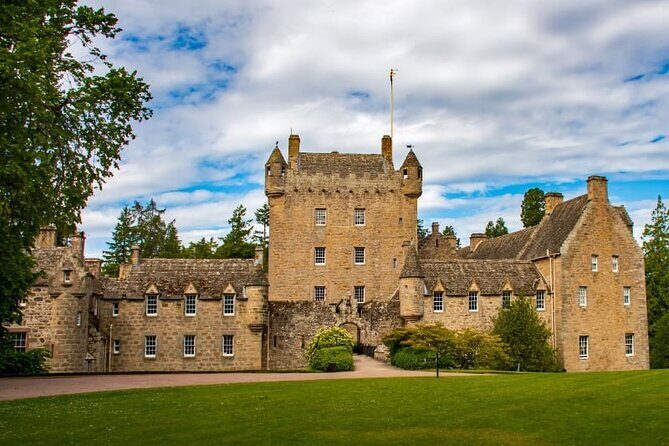 Loch Ness, Urquhart Castle & Culloden Battlefield Shore Excursion - An In-Depth Look at the Loch Ness, Urquhart Castle & Culloden Battlefield Tour