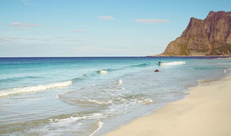 Lofoten: Full-Day Tour with a Local Chinese-Speaking Guide - Exploring Lofoten in Detail: An Authentic Norwegian Experience