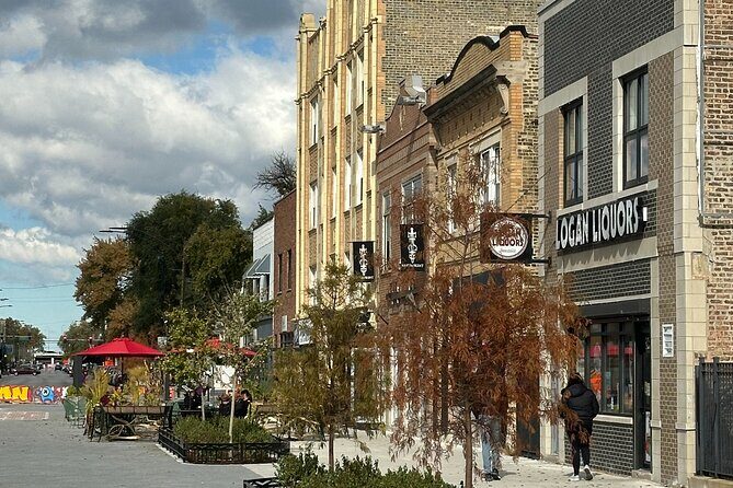 Logan Square Walking Tour Experience - Key Points