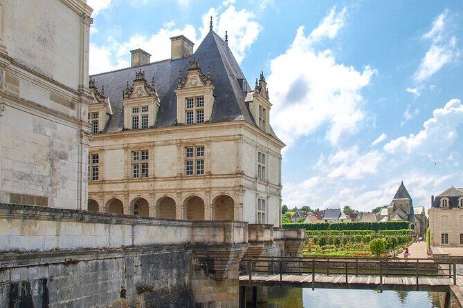 Loire Castles with Wine Tasting Private trip from Paris - Potential Drawbacks or Considerations