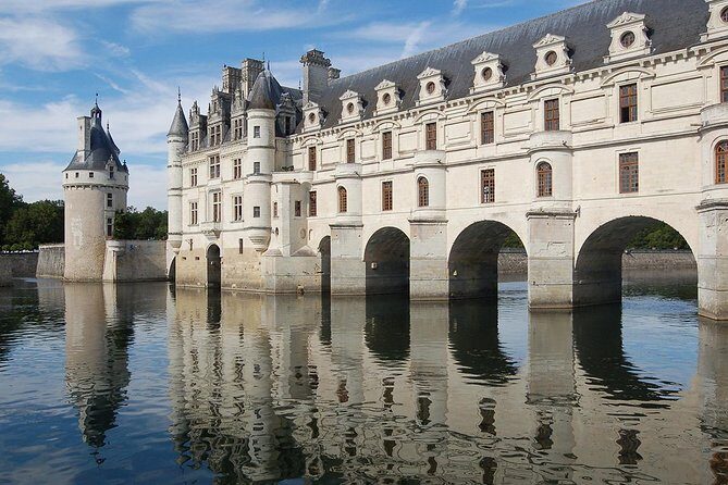 Loire Valley Castles Day Trip from Paris with Professional Guide - An In-Depth Look at the Loire Valley Castle Tour