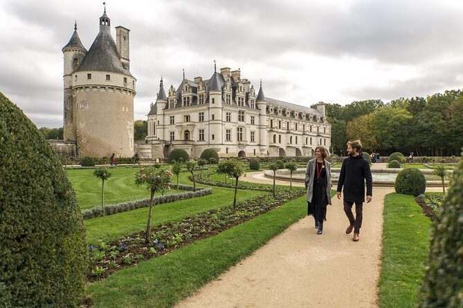 Loire Valley Castles Day Trip with Audio Guided Option from Paris - Discover the Loire Valley Castles on a Day Trip from Paris