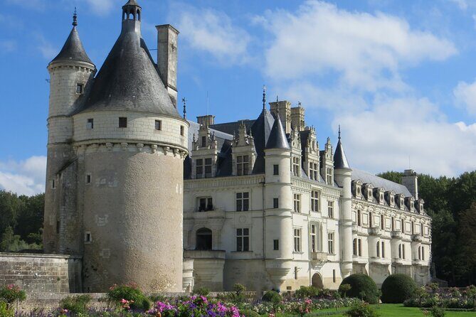 Loire Valley Castles Guided Tour with Transportation from Paris - The Itinerary Breakdown