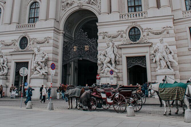 Lokafy Vienna Kid-Friendly Private Walking Tour with a Local - Key Points