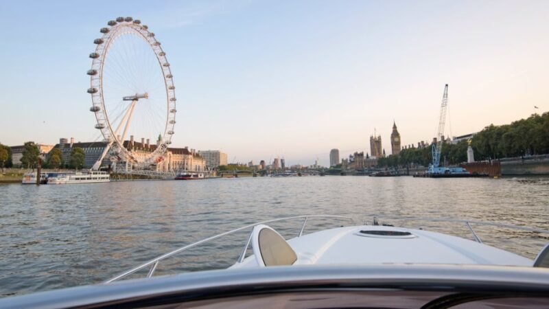London: 2 hour private luxury Thames boat cruise / hire - Key Points