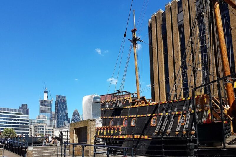 London: 30 London Sights Guided Walking Tour - Who Should Consider This Tour?