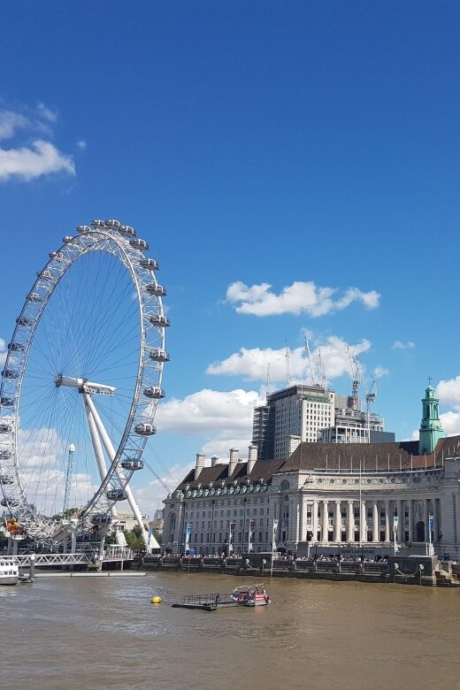 London: 30 Top City Sights Guided Group Walking Tour - Trafalgar Square and Whitehall
