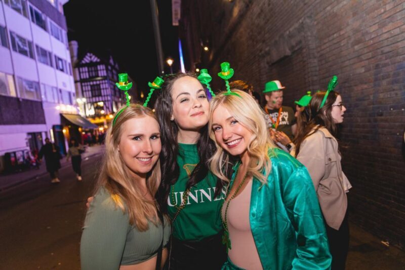 London: 4 Soho Nightclubs Crawl - Experience the Nightlife of London with a 4 Soho Nightclubs Crawl