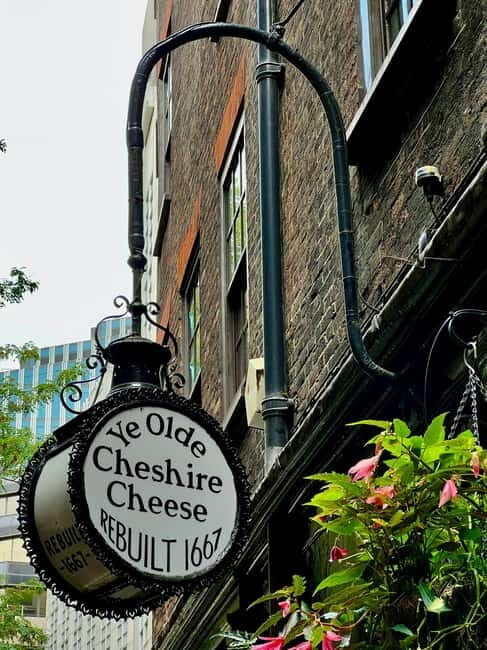 London: Ale, Ink & Justice Walking Tour - Key Points