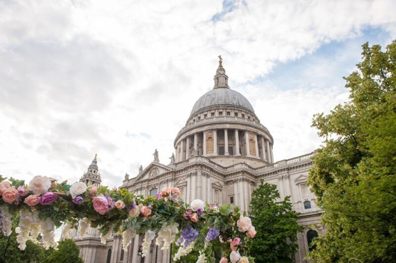 London: Bar Bus Tour by Tootbus - FAQs