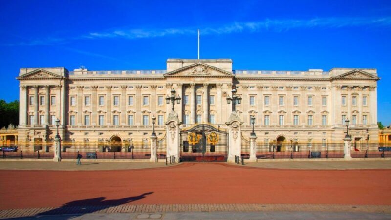 London: Buckingham Palace & Changing of the Guard Experience - The Royal Palaces & Parks