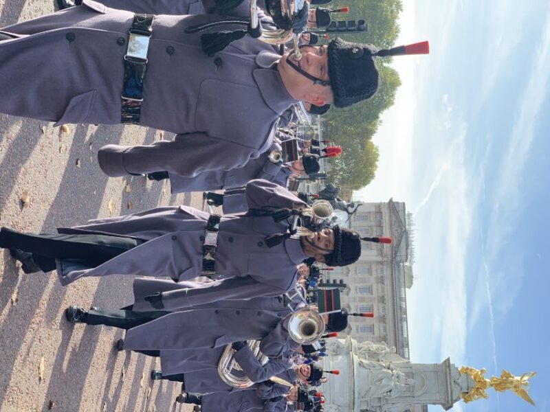 London: Buckingham Palace & Changing of the Guard Experience - Who Is This Tour Best For?