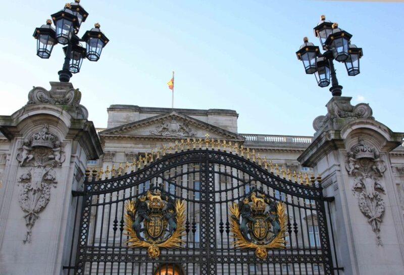 London: Buckingham Palace Entry Ticket & Royal Walking Tour - Key Points