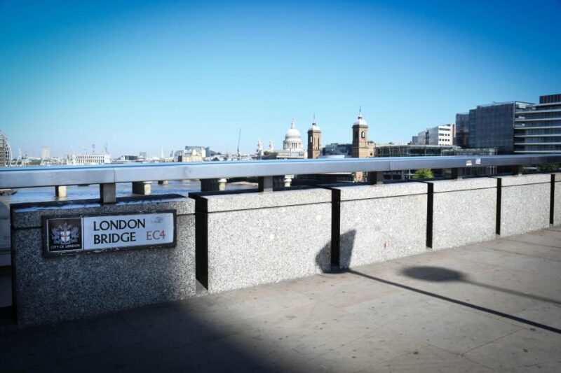 London: Castles & Bridges Southbank Walking Tour - The Sum Up