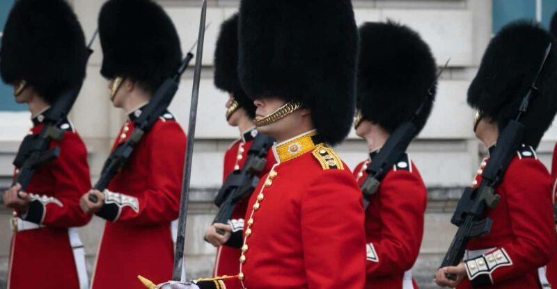 London: Changing of the Guard Experience Private Tour Guide - Experience the Heart of London: Private Guided Tour with Changing of the Guard
