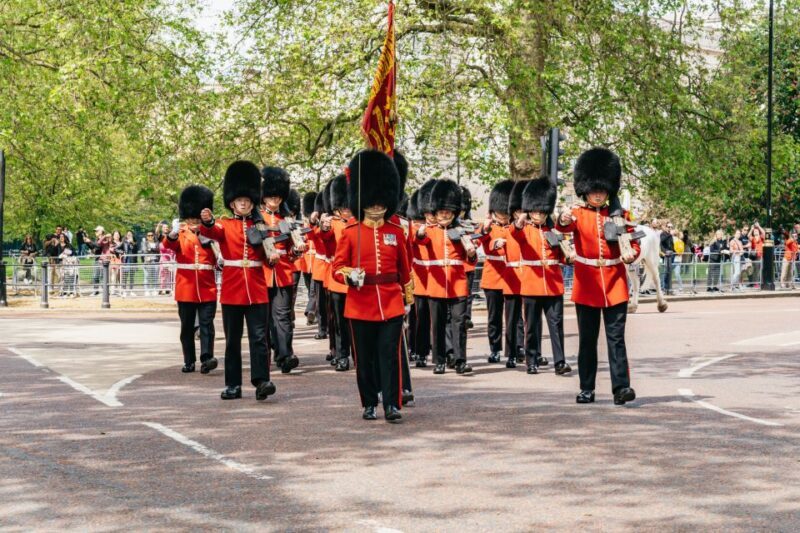 London: Changing of the Guard Tour by Buckingham Palace - FAQ