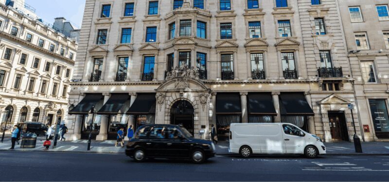 London: Changing of the Guard with a an APP - Who Should Consider This Tour?