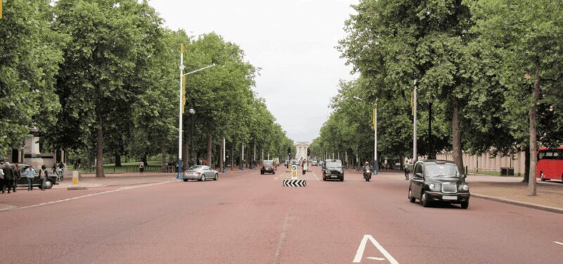London: Changing of the Guard with a an APP - The Sum Up
