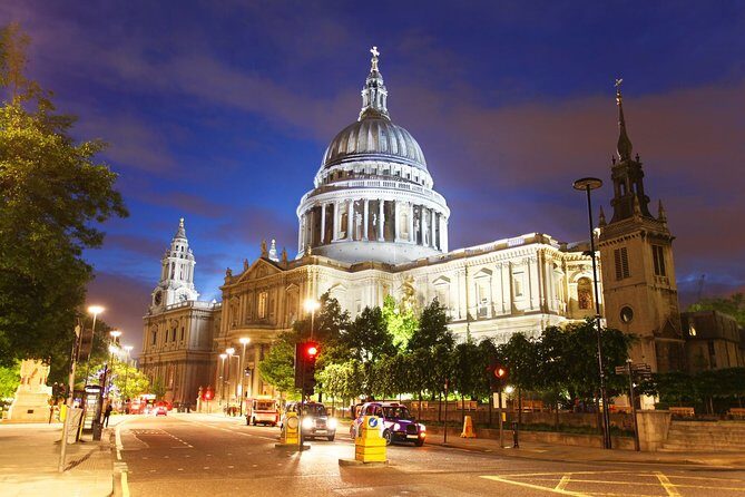 London Christmas Day 1 Day Hop-on Hop-off Bus Tour - What Travelers Are Saying