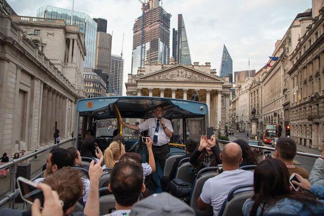 London Christmas Day 1 Day Hop-on Hop-off Bus Tour - Transportation, Timing, and Practical Considerations