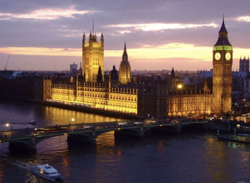 London: Christmas Eve City Tour with Dinner & Midnight Mass - Pricing and Value