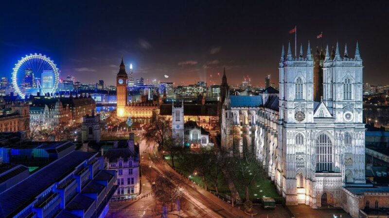 London: Christmas Eve City Tour with Dinner & Midnight Mass - FAQ