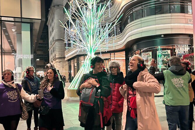 London Christmas Lights Guided Tour With Christmas Music - A Complete Guide to the London Christmas Lights Guided Tour