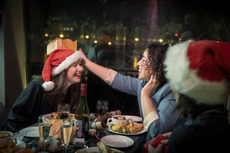 London: Christmas Party Dinner Cruise - The Experience in Detail