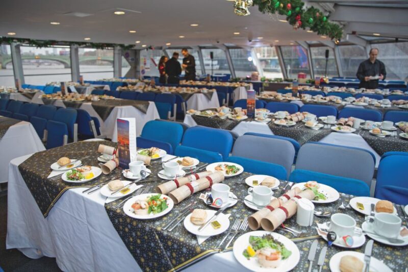 London: Christmas Party Lunch Cruise - A Detailed Look at the Experience