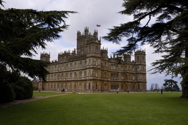 London: Downton Abbey, Cotswolds, and Highclere Castle Tour - Exploring Highclere Castle and Its Grounds
