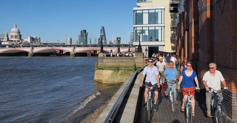 London: East London Town 3.5-Hour Bike Tour - An In-Depth Look at the East London Bike Tour Experience