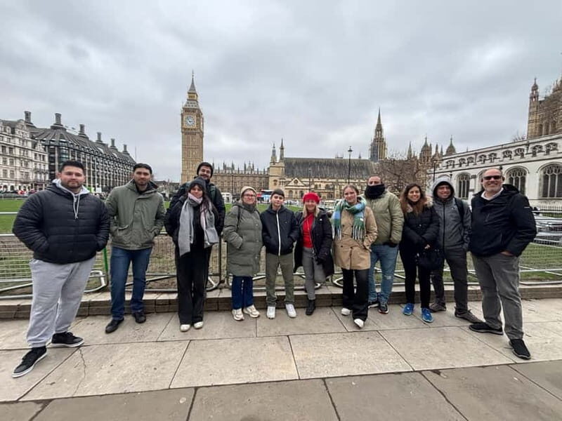 London: Essential Tour and Changing of the Guard - The Experience in Detail