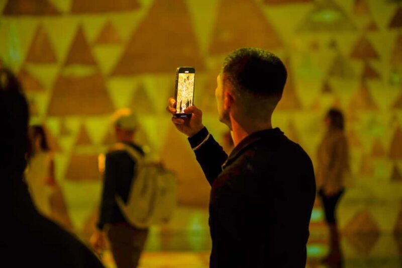 London: FRAMELESS Lates Immersive Art Experience - Who Will Appreciate This?