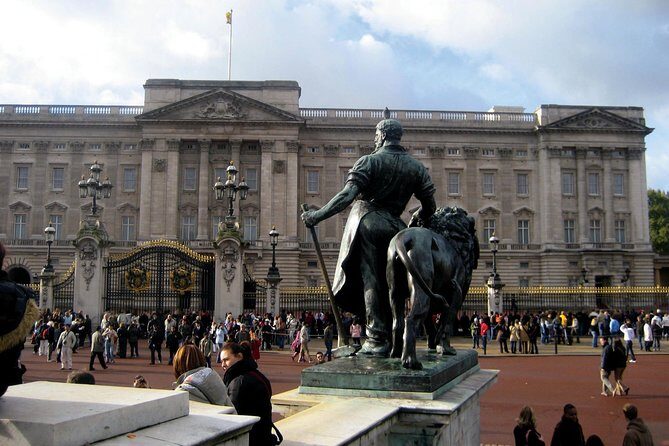 London Full Day Sightseeing Tour with London Eye & Snack Pack - Is This Tour Right for You?