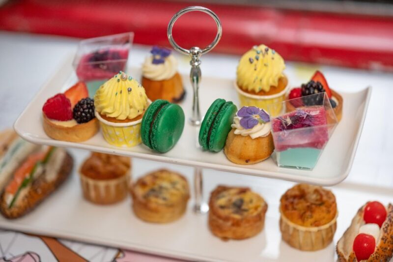 London: Gin and Afternoon Tea Bus Tour with Audio Guide - A Detailed Look at the London: Gin and Afternoon Tea Bus Tour
