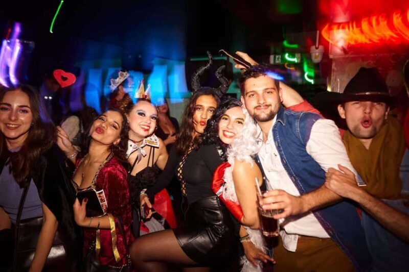 London: Halloween Pub Crawl with Afterparty - London: Halloween Pub Crawl with Afterparty — A Spooky Night in the West End