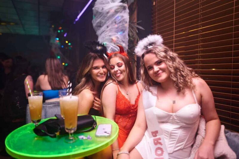 London: Halloween Pub Crawl with Afterparty - Key Points