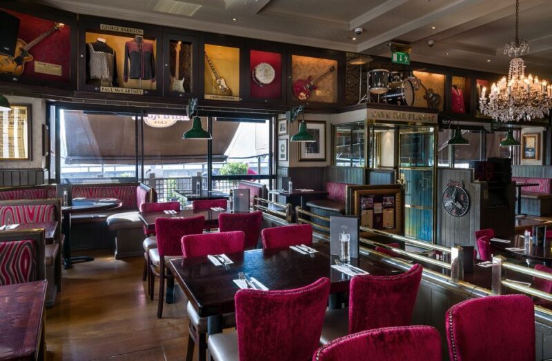 London: Hard Rock Cafe with Set Menu for Lunch or Dinner - Key Points