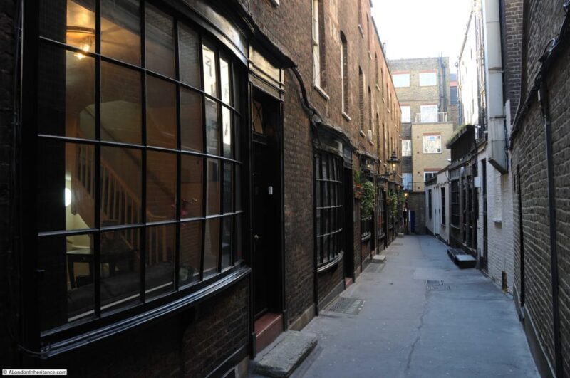 London: Harry Potter Walking Tour & London Eye Entry Ticket - FAQs