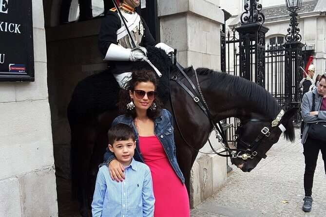 London Highlights Family-Friendly Walking Tour with Top Guide - Deep Dive into Each Major Stop